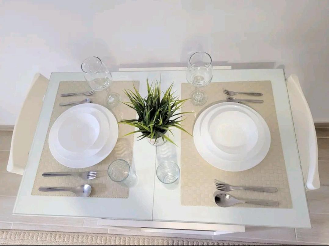 Center River Apartment Флорина Экстерьер фото