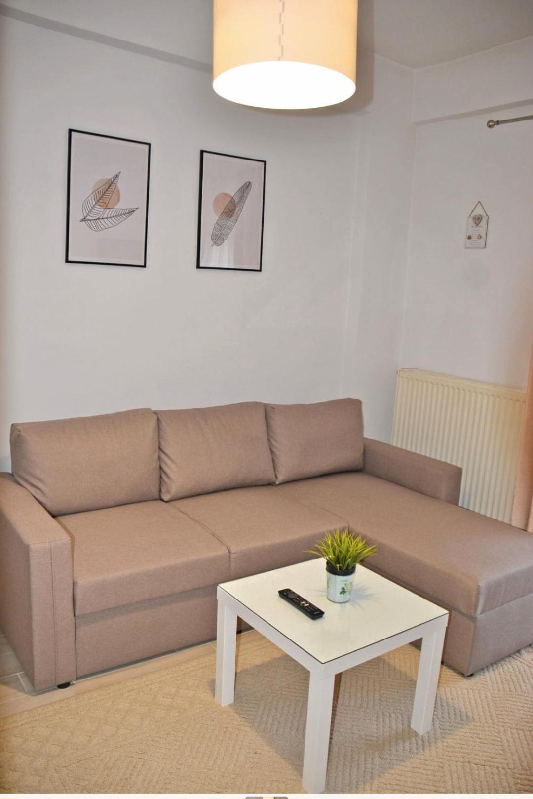 Center River Apartment Флорина Экстерьер фото